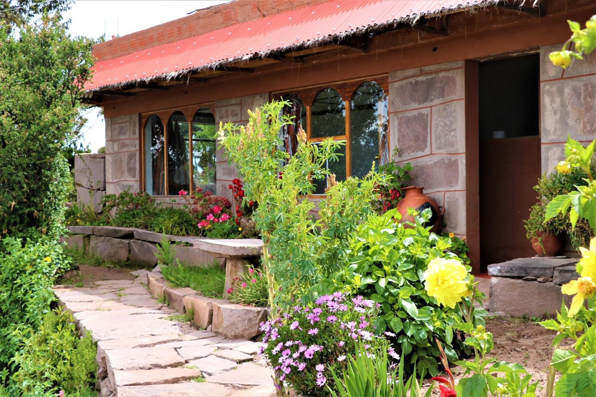 Inka Lake Taquile Lodge Huillanopampa Exterior photo